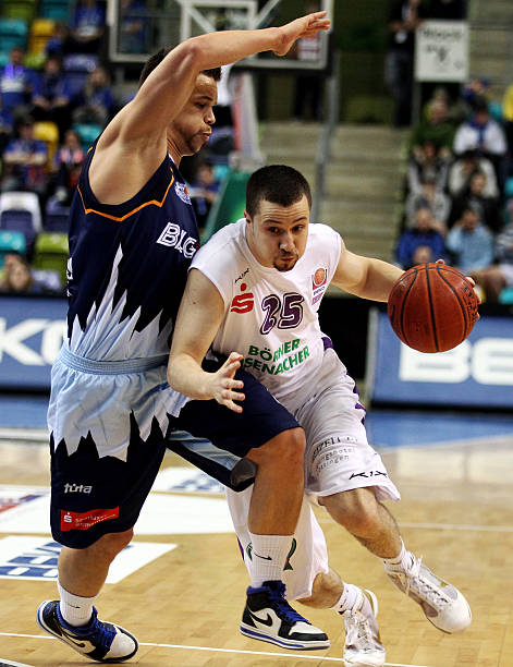 二天的对抗 二天的对抗